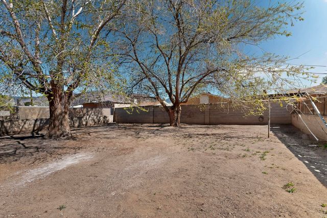 10706 Fairbanks Road NE, Albuquerque, NM 87112