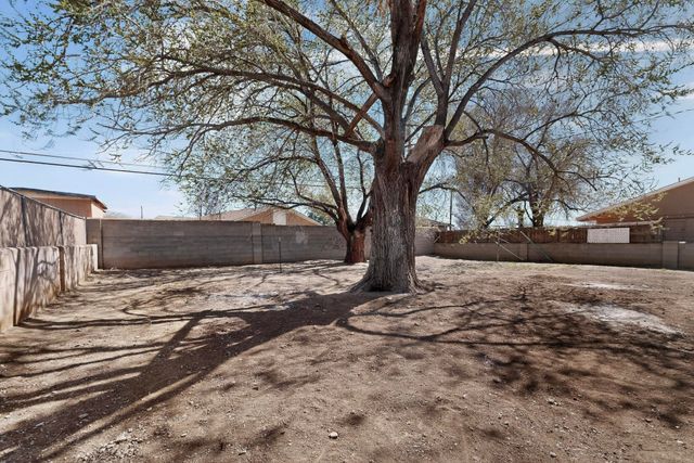 10706 Fairbanks Road NE, Albuquerque, NM 87112