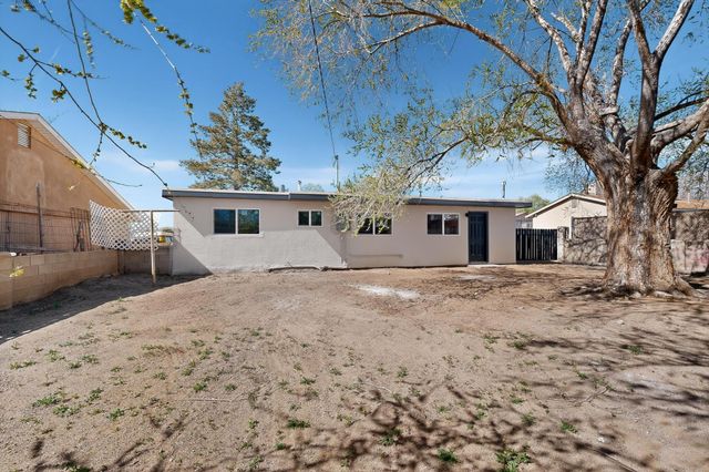 10706 Fairbanks Road NE, Albuquerque, NM 87112