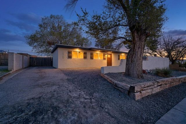 10706 Fairbanks Road NE, Albuquerque, NM 87112