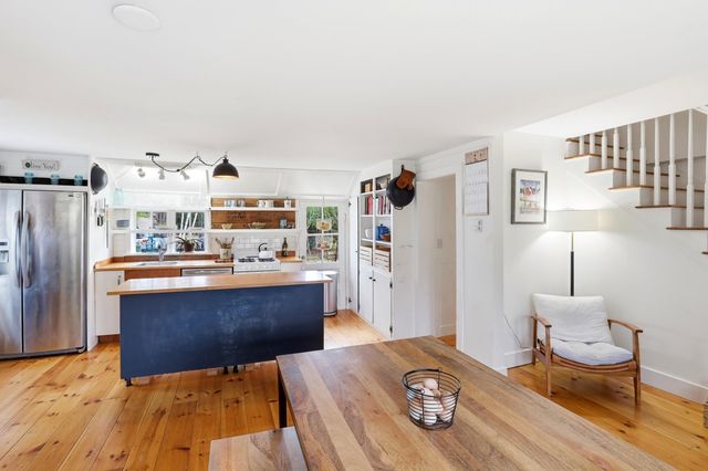 338 Stage Road, Nottingham, NH 03290