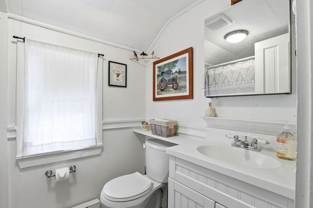 338 Stage Road, Nottingham, NH 03290