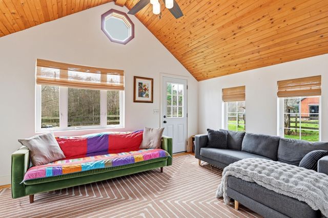 338 Stage Road, Nottingham, NH 03290