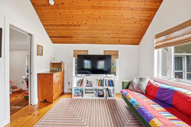 338 Stage Road, Nottingham, NH 03290