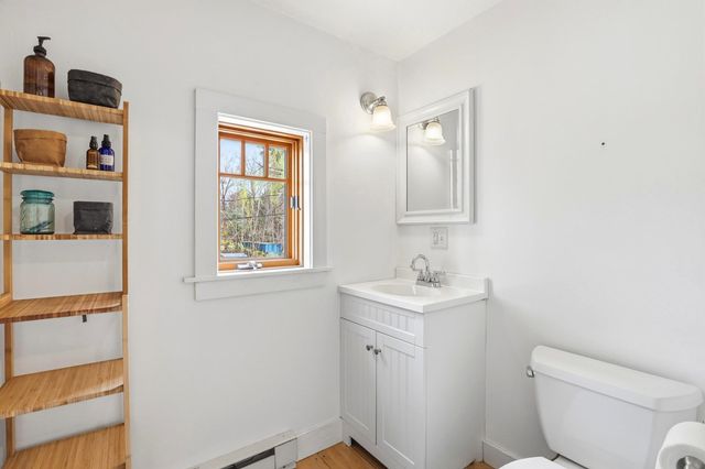 338 Stage Road, Nottingham, NH 03290