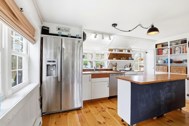 338 Stage Road, Nottingham, NH 03290
