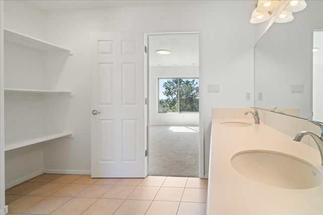 4925 Sombra, Los Alamos, NM 87544