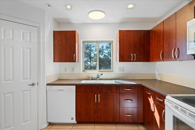 4925 Sombra, Los Alamos, NM 87544