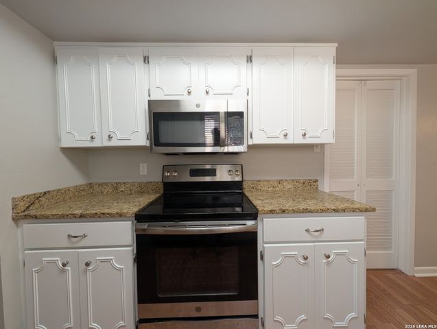 619 SUMMERWOOD DR, New Braunfels, TX 78130