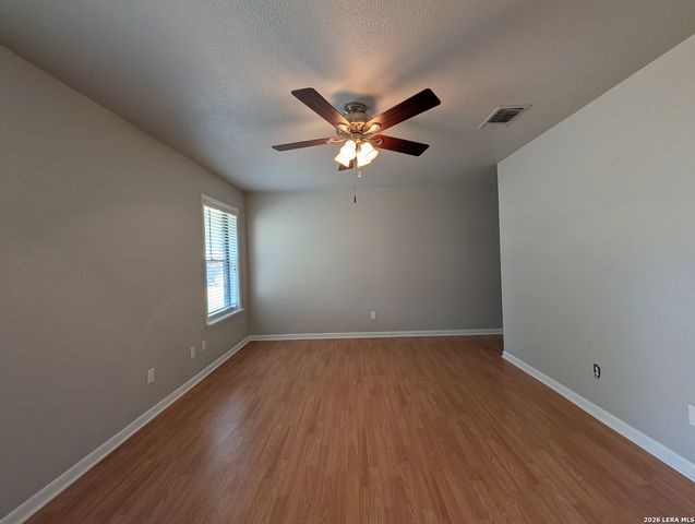619 SUMMERWOOD DR, New Braunfels, TX 78130