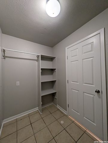 619 SUMMERWOOD DR, New Braunfels, TX 78130
