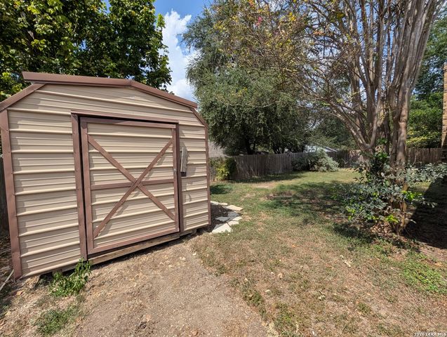 619 SUMMERWOOD DR, New Braunfels, TX 78130