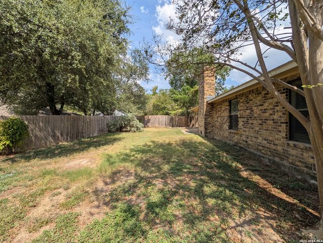 619 SUMMERWOOD DR, New Braunfels, TX 78130