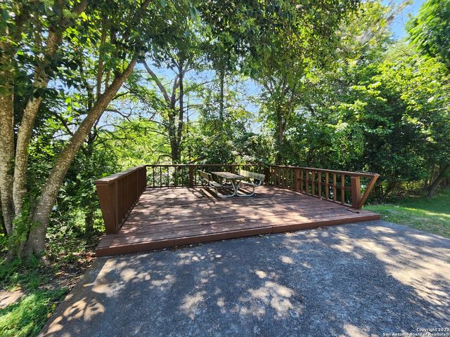 619 SUMMERWOOD DR, New Braunfels, TX 78130