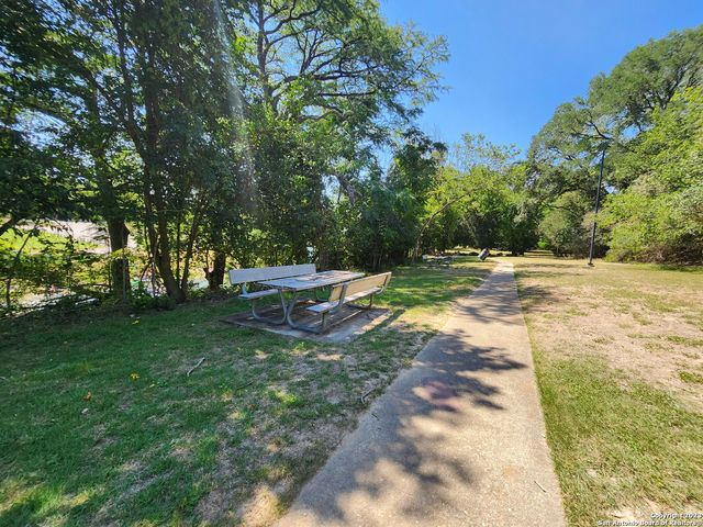 619 SUMMERWOOD DR, New Braunfels, TX 78130