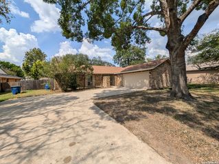619 SUMMERWOOD DR, New Braunfels, TX 78130