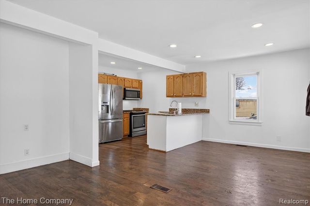 35799 Park Place, Romulus, MI 48174