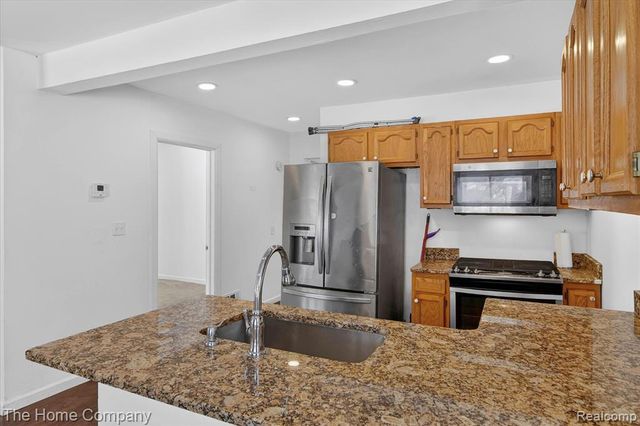 35799 Park Place, Romulus, MI 48174