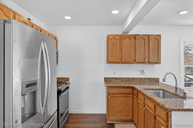 35799 Park Place, Romulus, MI 48174