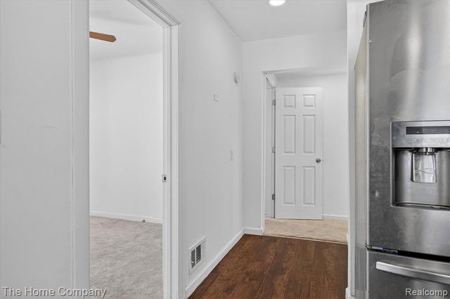 35799 Park Place, Romulus, MI 48174