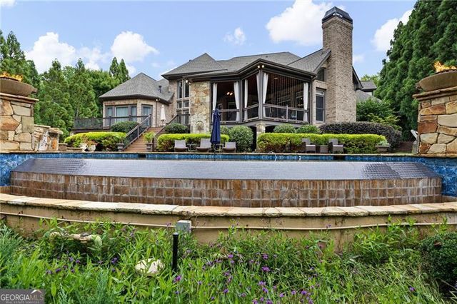 1255 Waterfall Lane NW, Acworth, GA 30101