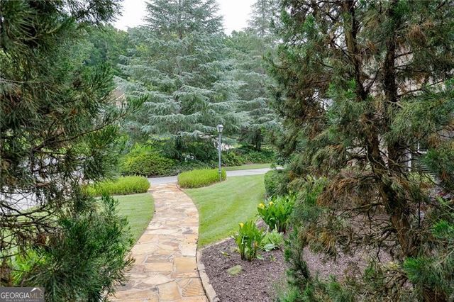 1255 Waterfall Lane NW, Acworth, GA 30101