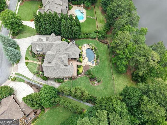 1255 Waterfall Lane NW, Acworth, GA 30101