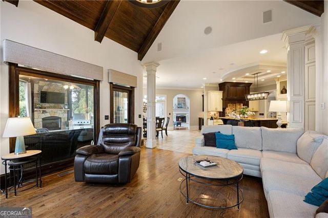 1255 Waterfall Lane NW, Acworth, GA 30101