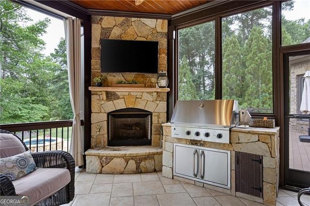 1255 Waterfall Lane NW, Acworth, GA 30101