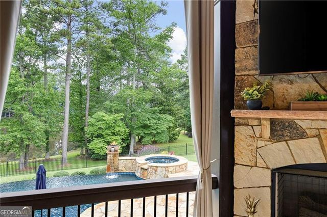 1255 Waterfall Lane NW, Acworth, GA 30101