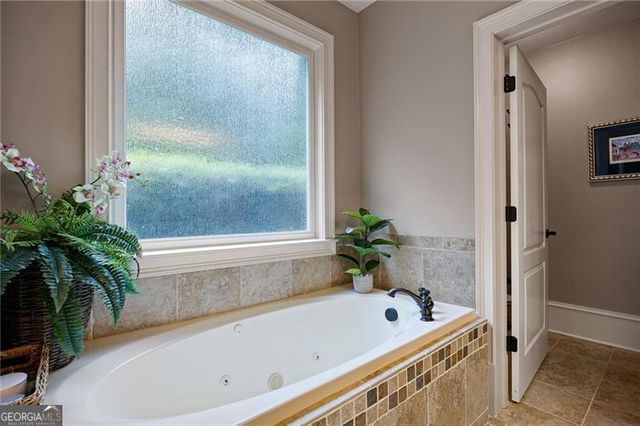 1255 Waterfall Lane NW, Acworth, GA 30101