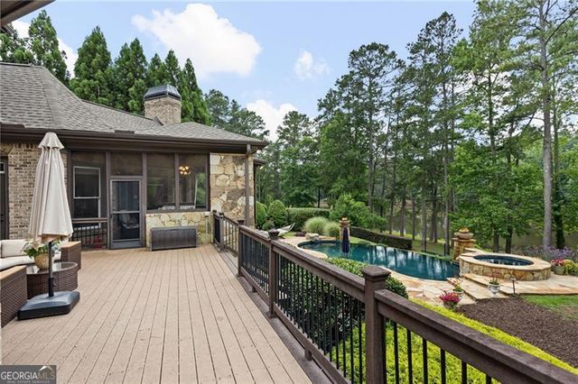1255 Waterfall Lane NW, Acworth, GA 30101