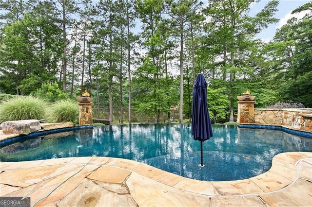 1255 Waterfall Lane NW, Acworth, GA 30101