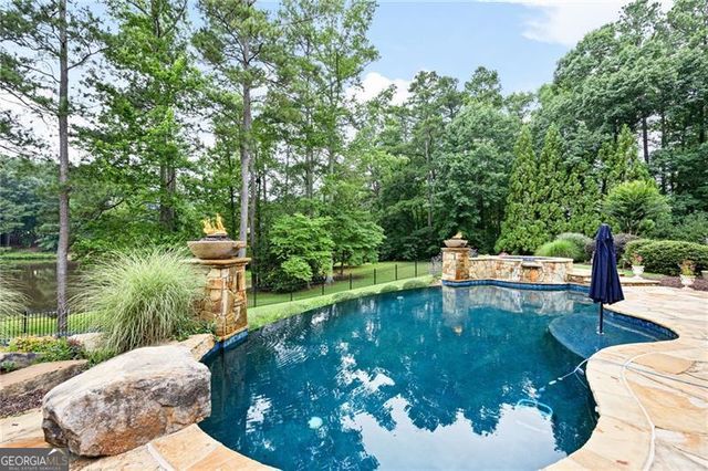 1255 Waterfall Lane NW, Acworth, GA 30101