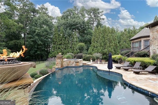 1255 Waterfall Lane NW, Acworth, GA 30101