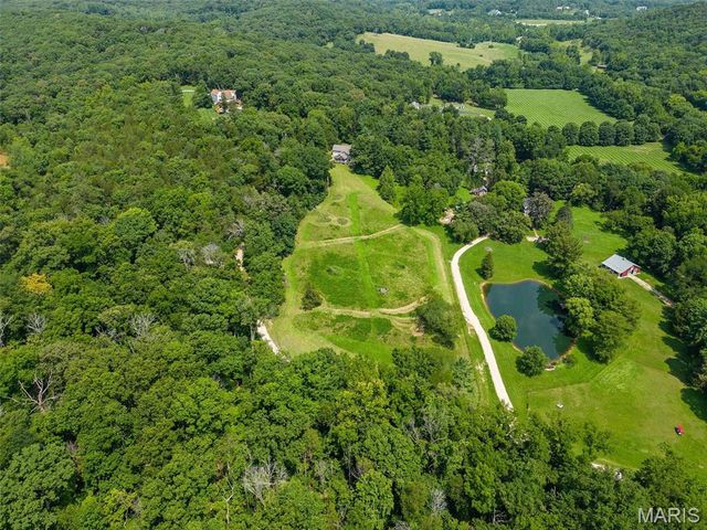 19037 Foxrun Hollow Lane, Wildwood, MO 63069