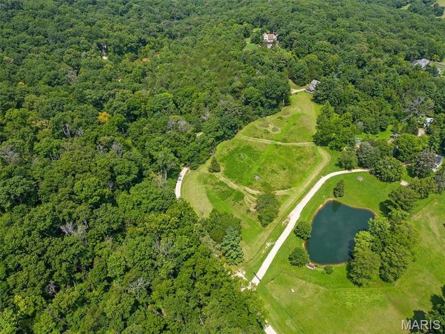 19037 Foxrun Hollow Lane, Wildwood, MO 63069