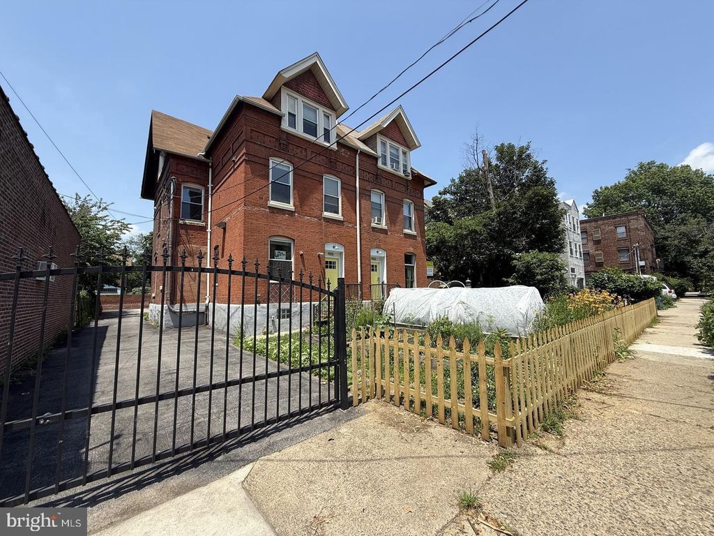 4813 CHESTER AVE, PHILADELPHIA, PA 19143 — exterior