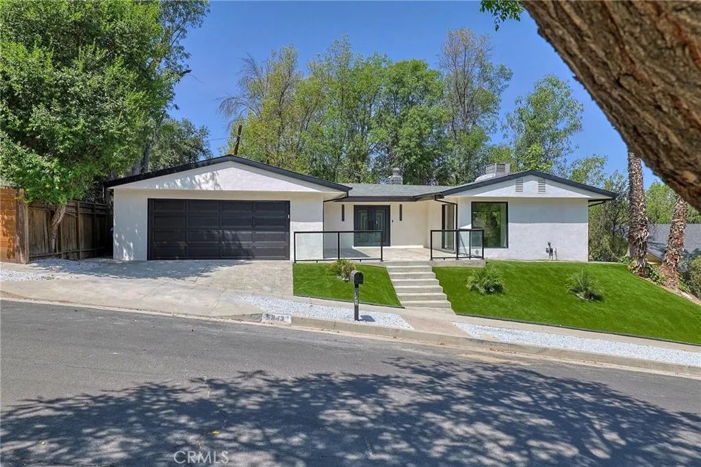 5843 Nevada, Woodland Hills, CA 91367