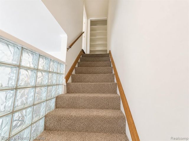 3002 Seaton Circuit, Warren, MI 48091