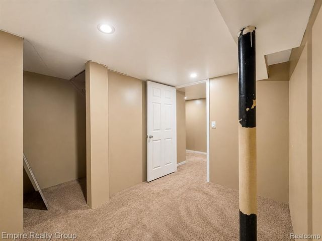 3002 Seaton Circuit, Warren, MI 48091