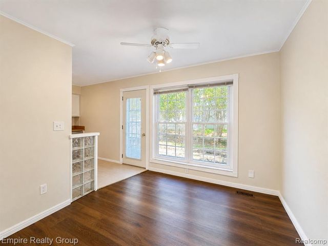 3002 Seaton Circuit, Warren, MI 48091