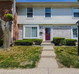 3002 Seaton Circuit, Warren, MI 48091