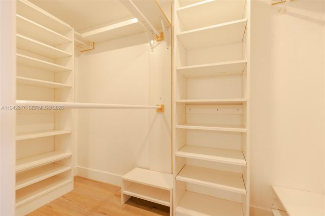 3525 Magellan Cir 626, Aventura, FL 33180