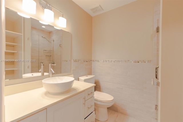 3525 Magellan Cir 626, Aventura, FL 33180