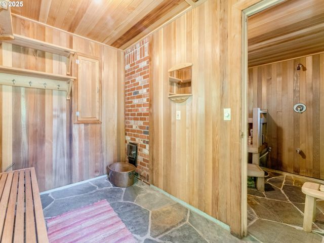 3817 OLD LEWIS RIVER Rd, Woodland, WA 98674