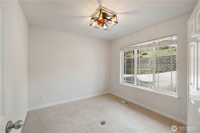 5805 51st Ave CT E, Tacoma, WA 98443