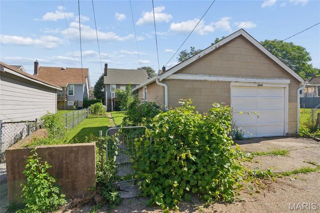 6646 Odell Street, St Louis, MO 63139