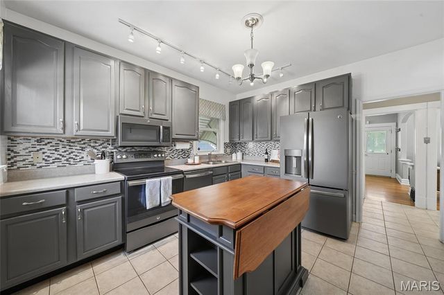 6646 Odell Street, St Louis, MO 63139