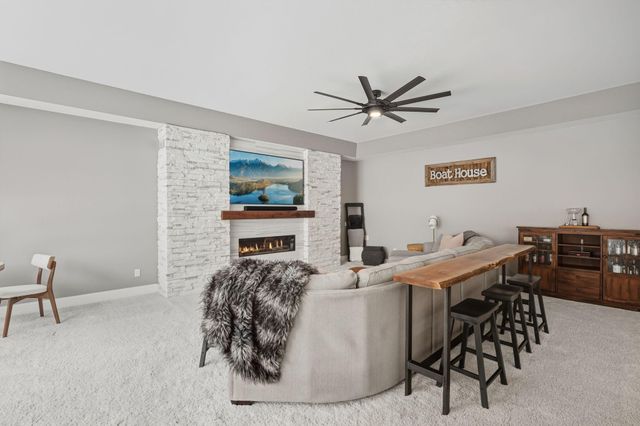 18870 Kanabec Trail, Lakeville, MN 55044